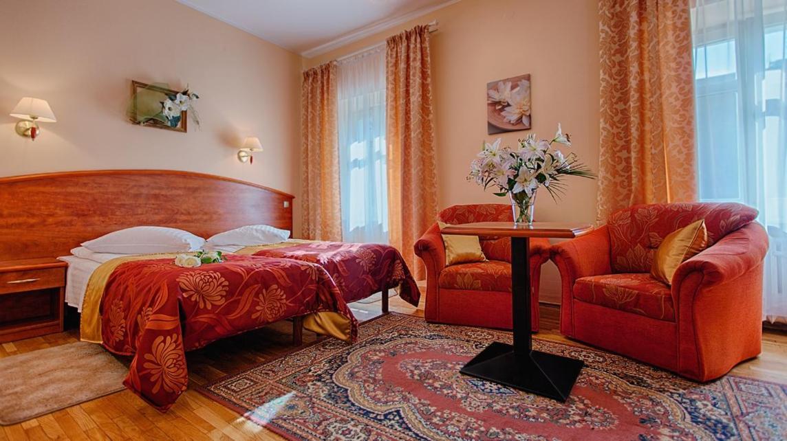 Hotel Restauracja Caspar Jelenia Góra Exterior foto