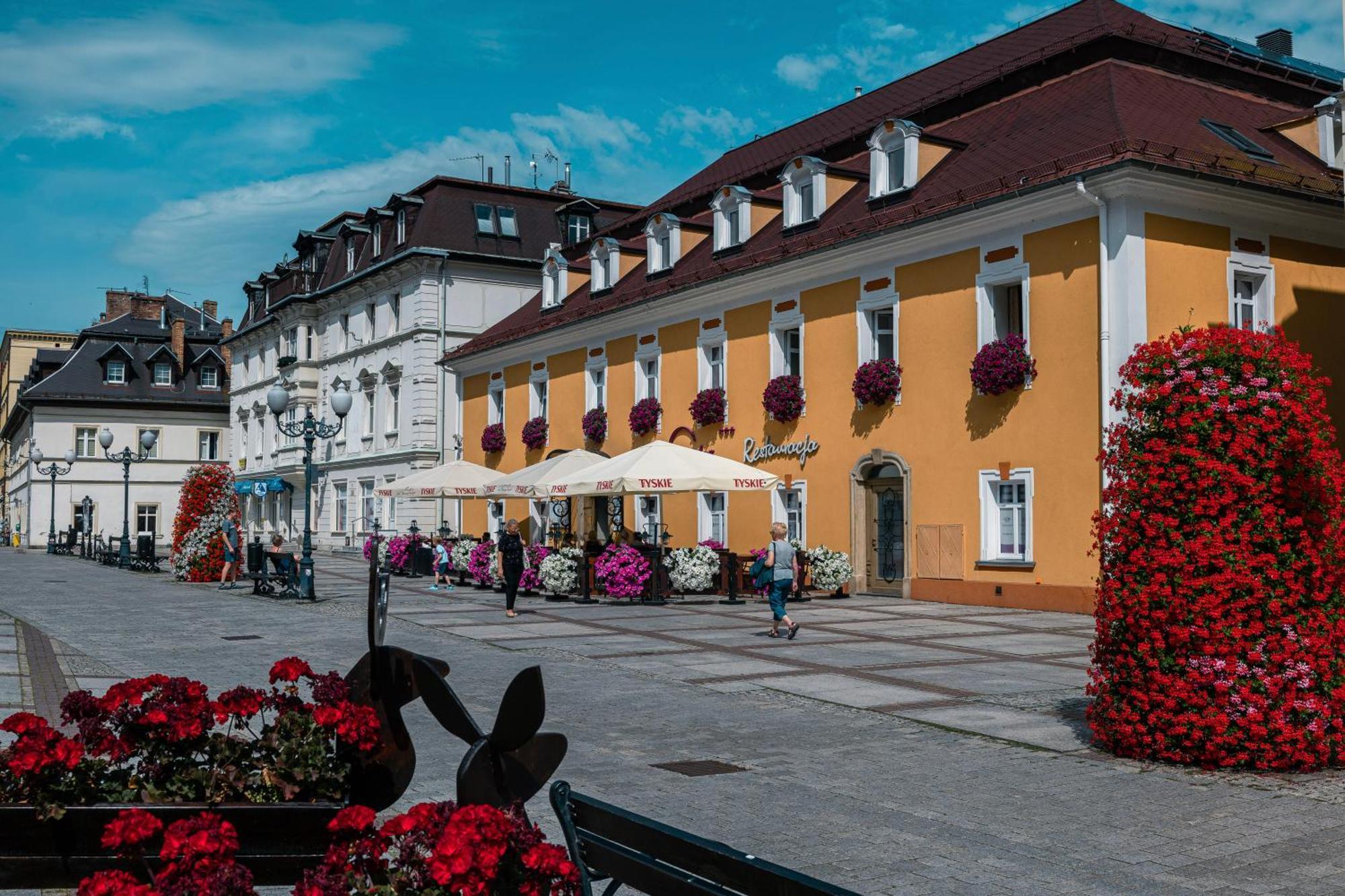 Hotel Restauracja Caspar Jelenia Góra Exterior foto